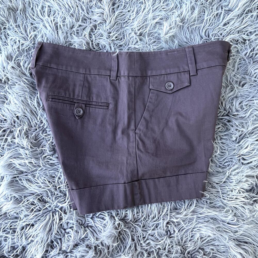 H&M Shorts Flat Front Cotton Stretch Pockets Plum Women's 8 Faux Cuff 3" Inseam